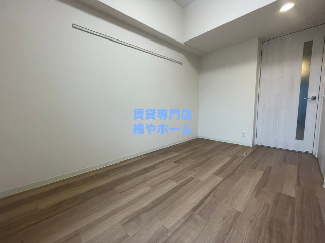 プレサンス四天王寺前夕陽ヶ丘アクティの寝室|落ち着いた色調の寝室です