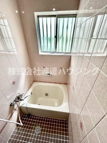 打上高塚町一戸建の浴室