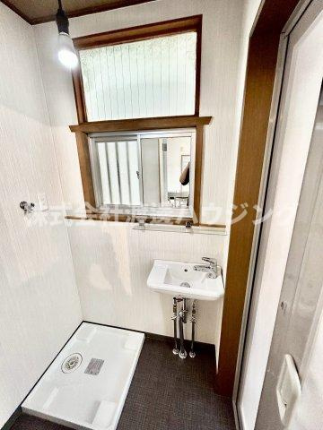 打上高塚町一戸建の洗面所