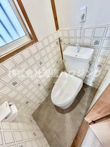 打上高塚町一戸建のトイレ