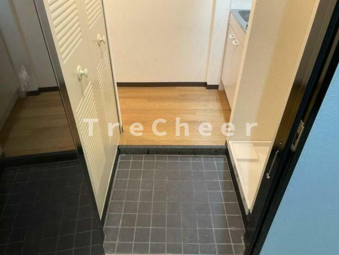 アルス市ヶ谷の玄関