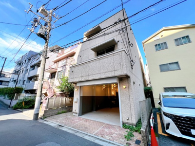 【前面道路含む現地写真】 | 文京区本駒込４丁目 中古戸建