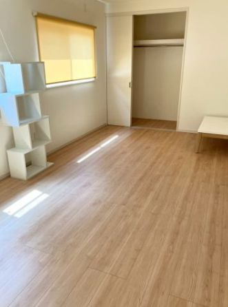 都城市都原町の中古一戸建の洋室
