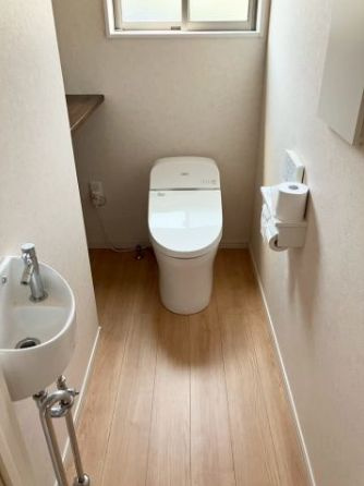 都城市都原町の中古一戸建のトイレ