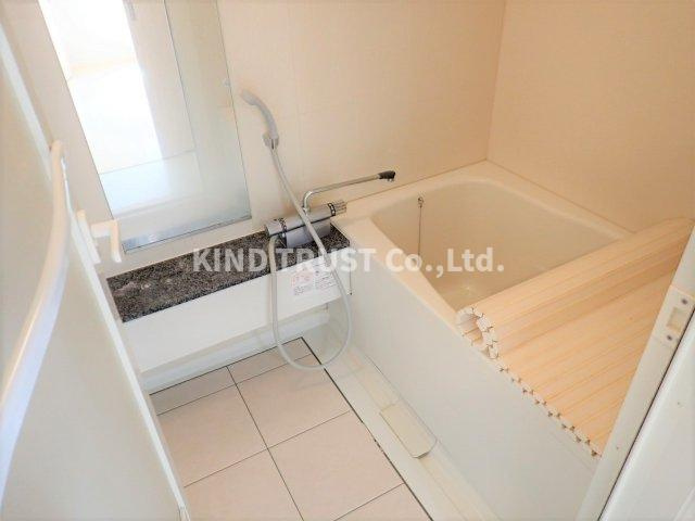 アフィット天満橋の浴室|きれいなお風呂です