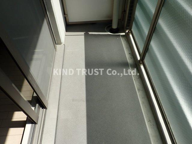 アフィット天満橋のバルコニー|外からの目が気にならないバルコニーで洗濯物が干せます