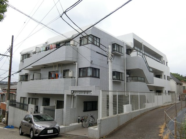 イースト雪谷の外観