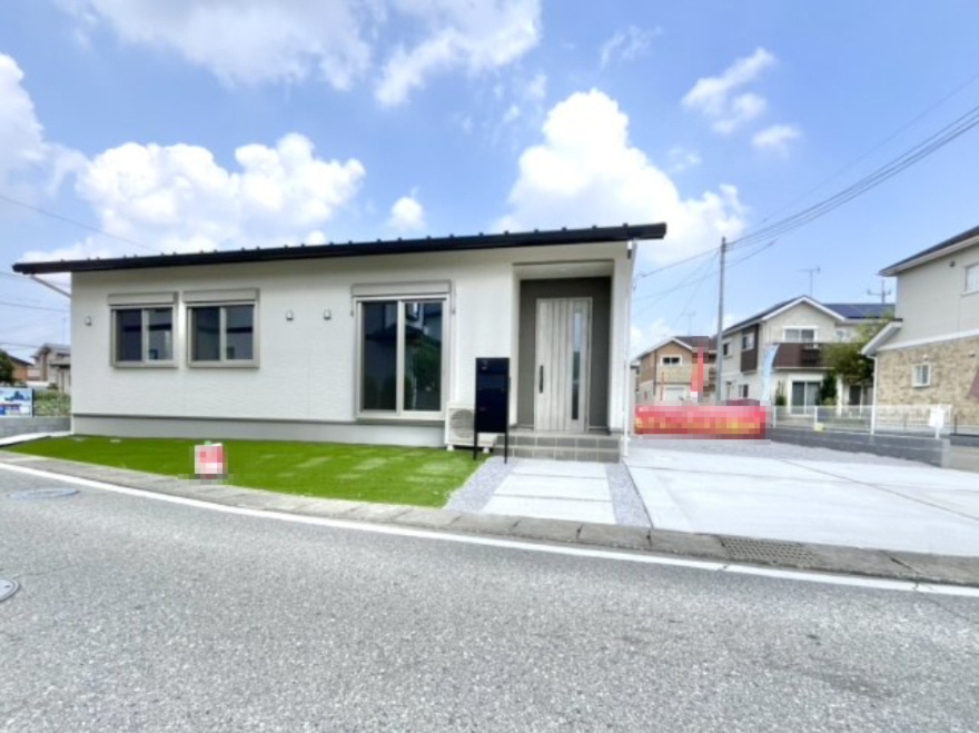 【新築戸建】太田市東矢島町の外観|■外観｜土日のご見学はもちろん、平日・夜間のご案内も大歓迎です♪「今から見たい」や「仕事終わりに見たい」にもご対応できますのでお気軽にお問い合わせください♪