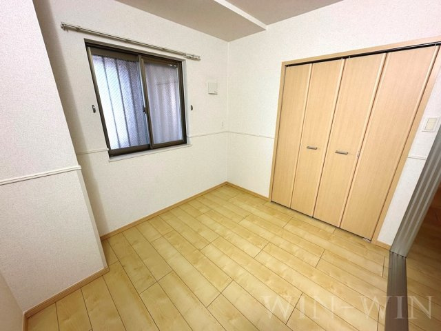 リバーサイドヒルの洋室
