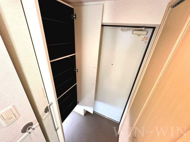 リバーサイドヒルの玄関