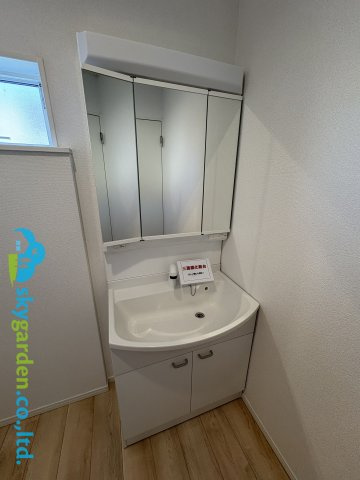 茅ヶ崎市柳島第11　新築戸建　全8棟3号棟の独立洗面台|使いやすい独立洗面台です