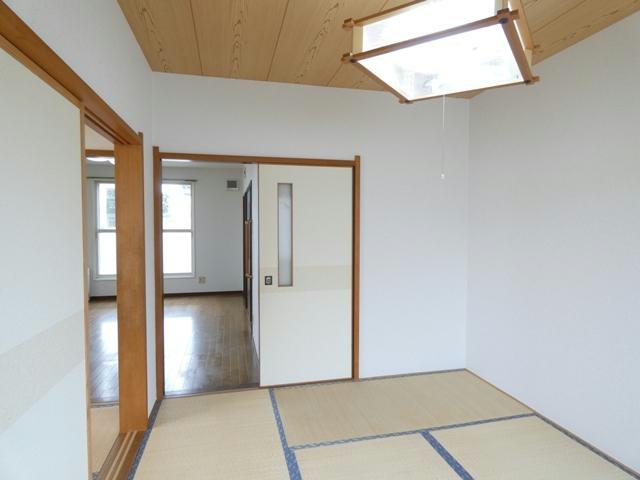 石川マンションの居間・リビング
