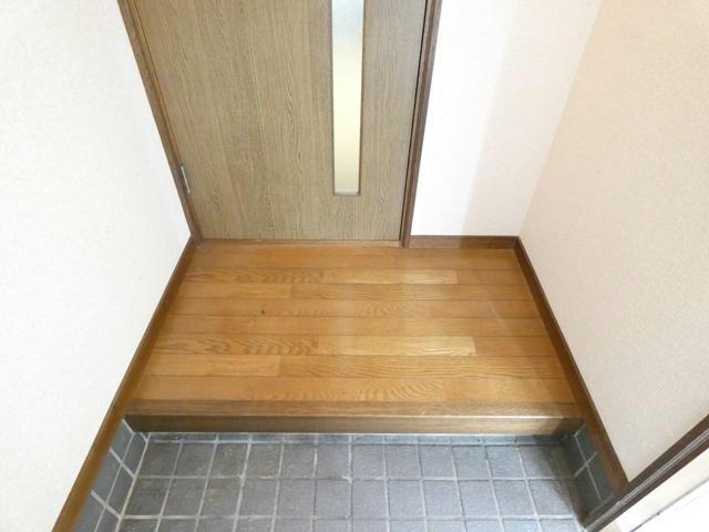 石川マンションの玄関