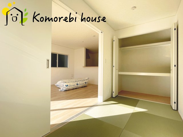さいたま市西区飯田新田第2　新築一戸建て　クレイドルガーデン　09の和室|柔らかい畳が心地よい和室