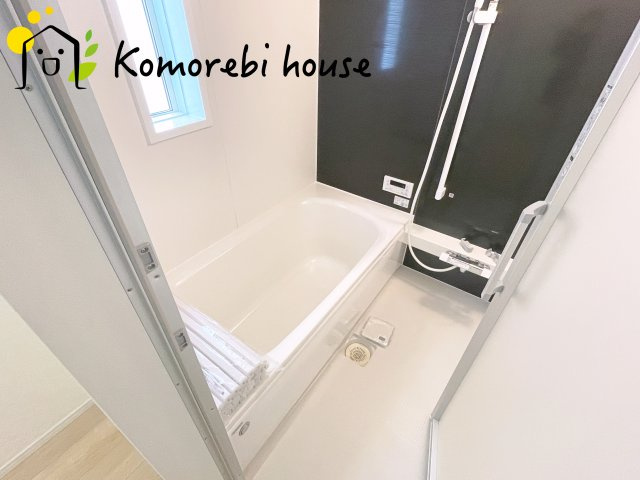 さいたま市西区飯田新田第2　新築一戸建て　クレイドルガーデン　09の浴室|きれいなお風呂です