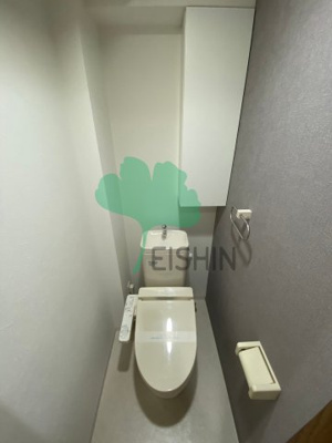 【トイレ】 | レガリア吉塚 | 清潔感のあるトイレです。