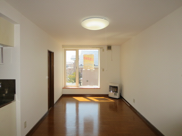 エステート新釧路の居間・リビング