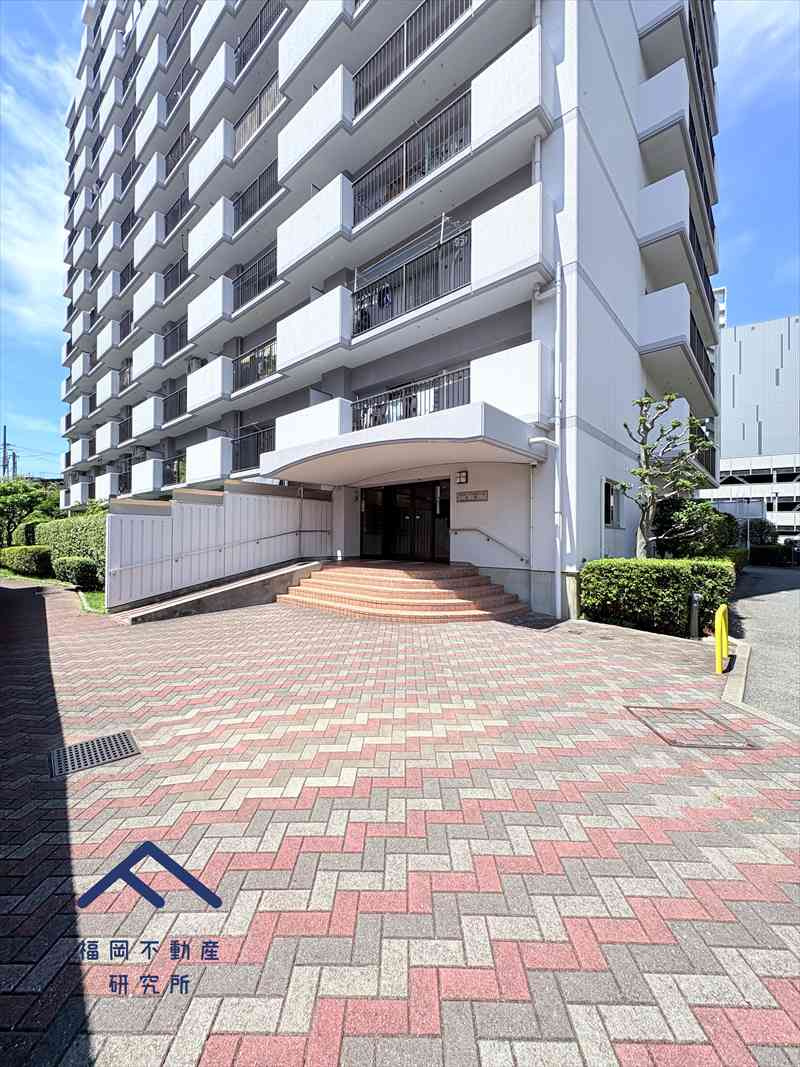 スカイハイツ和白ケ丘西館の外観