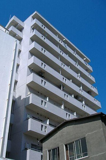 【外観】 | ル・グラン元町 | 10階建てです。