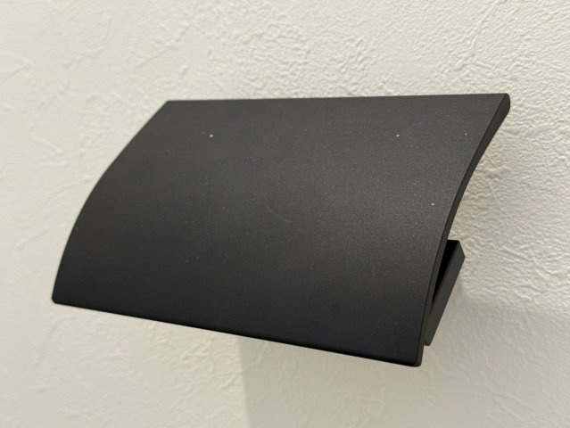 髙田ビルのトイレ|おしゃれなペーパーホルダー