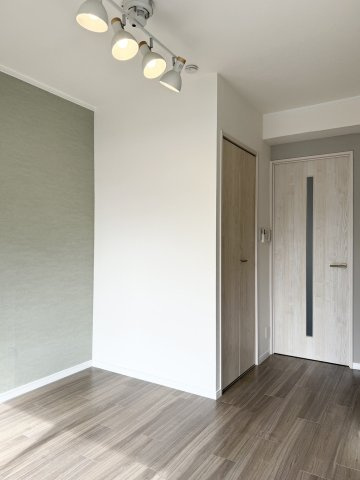 髙田ビルの洋室|6.5帖の洋室