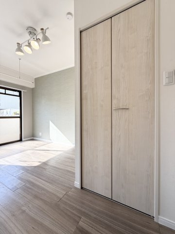 髙田ビルの洋室|6.5帖の洋室