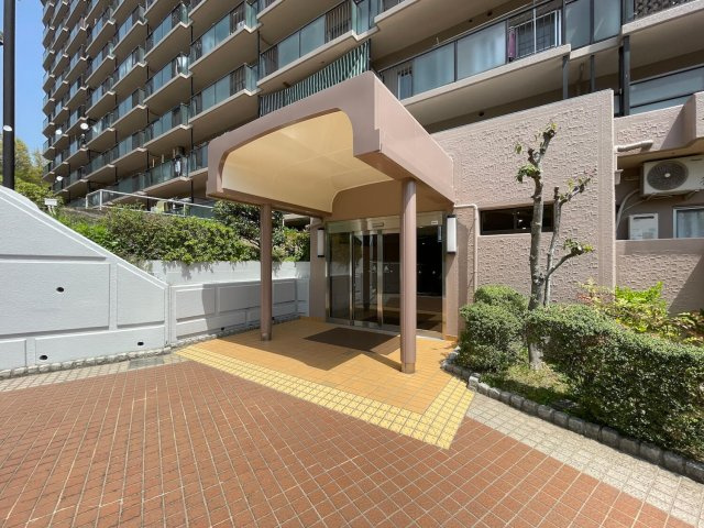 ルネ須磨のエントランス