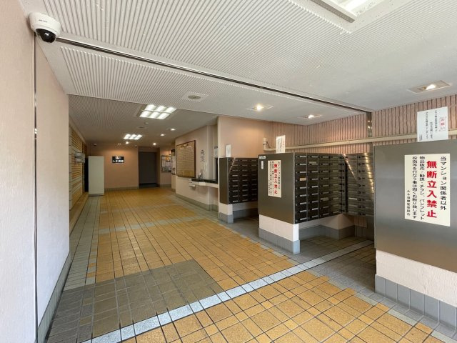 ルネ須磨のエントランス