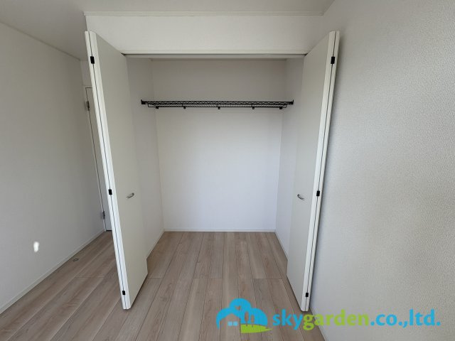 茅ヶ崎市柳島第11　新築戸建　全8棟4号棟の収納|大きなスペースがあり、収納には困りません