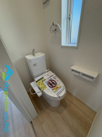 茅ヶ崎市柳島第11　新築戸建　全8棟4号棟のトイレ|2階のトイレ