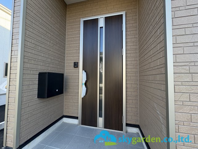 茅ヶ崎市柳島第11　新築戸建　全8棟4号棟の玄関|玄関です