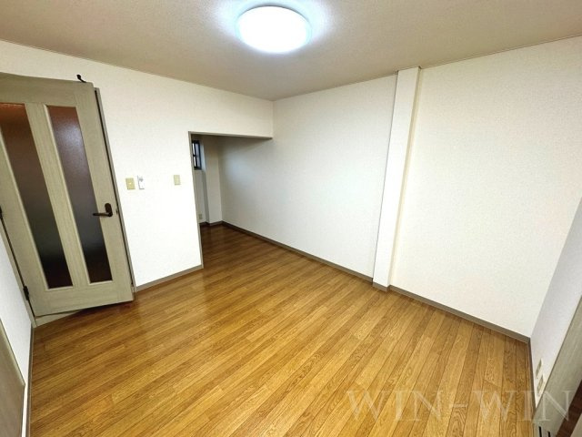 アムールハウスの居間・リビング