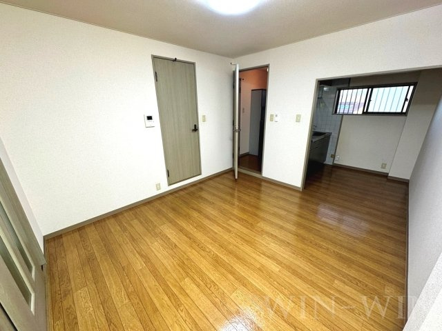 アムールハウスの居間・リビング