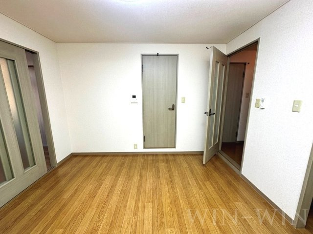 アムールハウスの居間・リビング