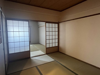 【和室】 | メゾン南加賀屋  | 12帖の和室です。