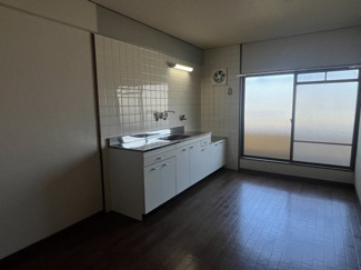 【キッチン】 | メゾン南加賀屋  | リビングです。