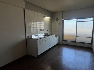 【キッチン】 | メゾン南加賀屋  | リビングです。