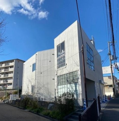 吹田市山田西２丁目　店舗戸建ての外観