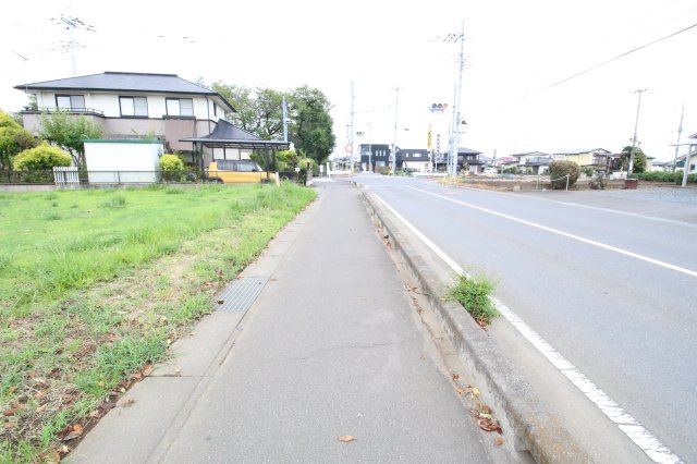結城市結城　全4区画の周辺|東側接道10m（歩道含む）南側から