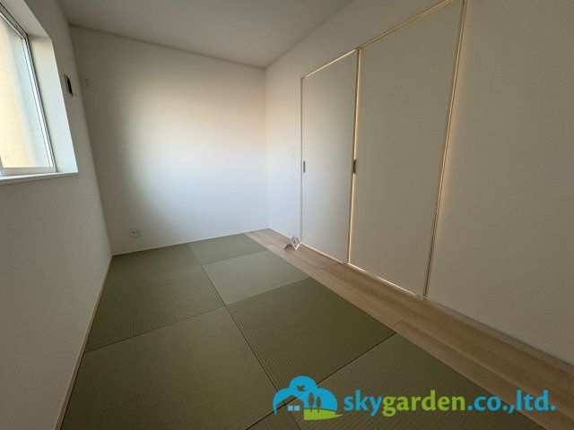 茅ヶ崎市柳島第11　新築戸建　全8棟5号棟の和室|リビング横の和室