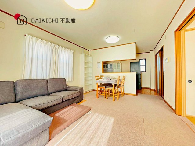 【居間・リビング】 | 羽生市大字上岩瀬　中古戸建