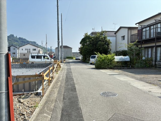 静岡市葵区上伝馬　第３　新築戸建　全8棟　８号棟の前面道路含む現地写真