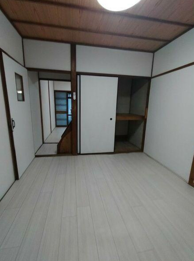 門真市五月田町　中古戸建の洋室