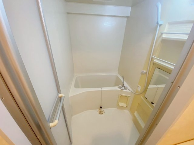 ゼフィール宝塚の浴室|ゆったり過ごせるお風呂です