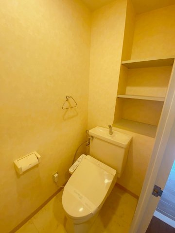 ゼフィール宝塚のトイレ|清潔感のあるトイレです