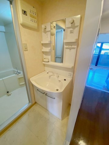 ゼフィール宝塚の洗面所|洗面所です