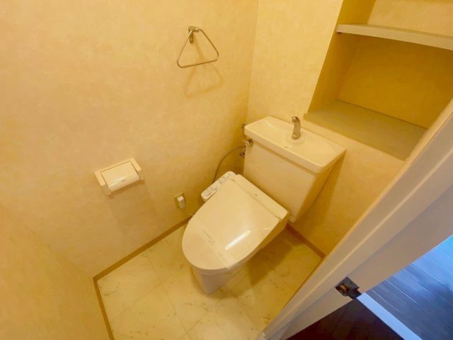 ゼフィール宝塚のトイレ|清潔感のあるトイレです