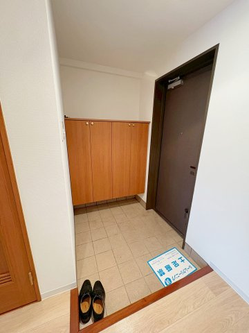 グランドール宝塚の玄関