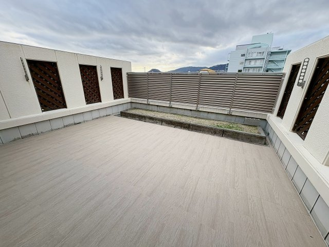 グランドール宝塚のバルコニー