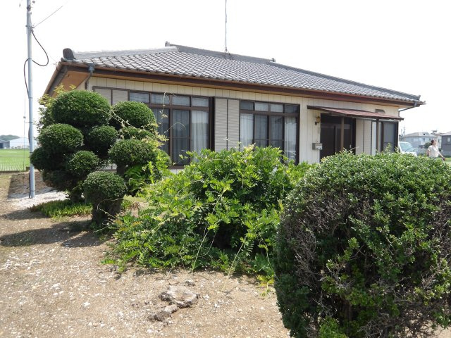 邑楽町中野　中古戸建の外観